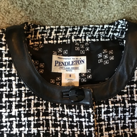 Pendleton leather and silk suit coat fully lined - Picture 3 of 7